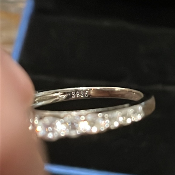 NEW 925 Sterling Silver With Lab Created Diamonds Ring In Size 8. - Picture 4 of 10